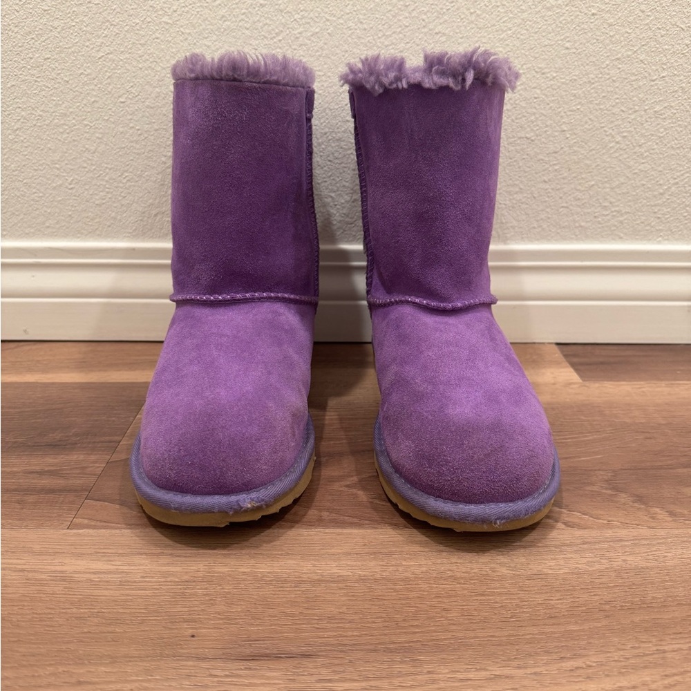 UGG Bailey Bow ll Striped Violet Bloom Boots. Size 6W